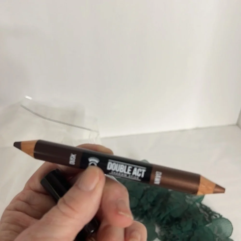 MAKE-UP BUNDLE NAME BRANDS